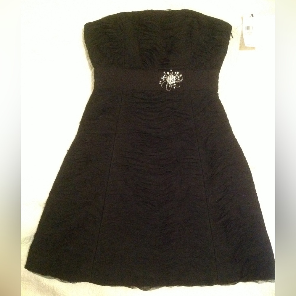 Cynthia Steffe Ruched black mini dress Size 2 new with tags Never worn